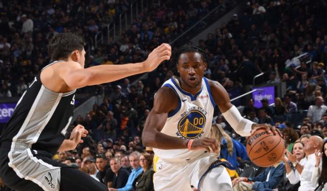 开云体育-勇士板凳匪徒凶猛崛起!库明加季前赛得分联盟第二