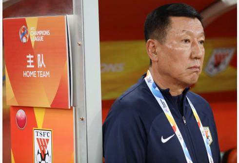 开云下载-泰山三外援伤退 崔康熙:费莱尼帕托伤情不乐观